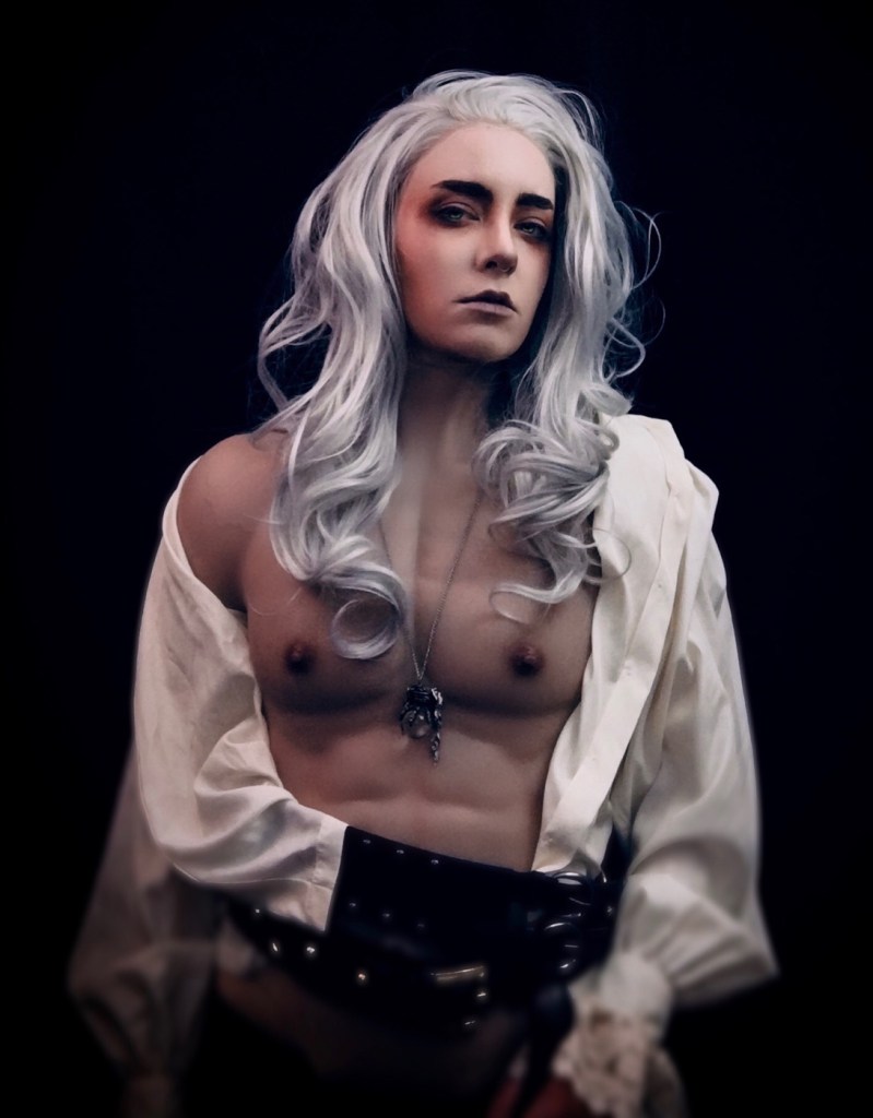 Cosplay test of Geralt from The Witcher 